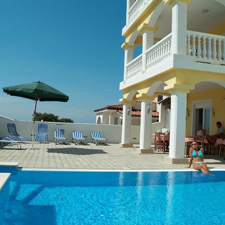 Rooms With A Swimming Pool Peroj, Fazana - 2235 Exteriér fotografie