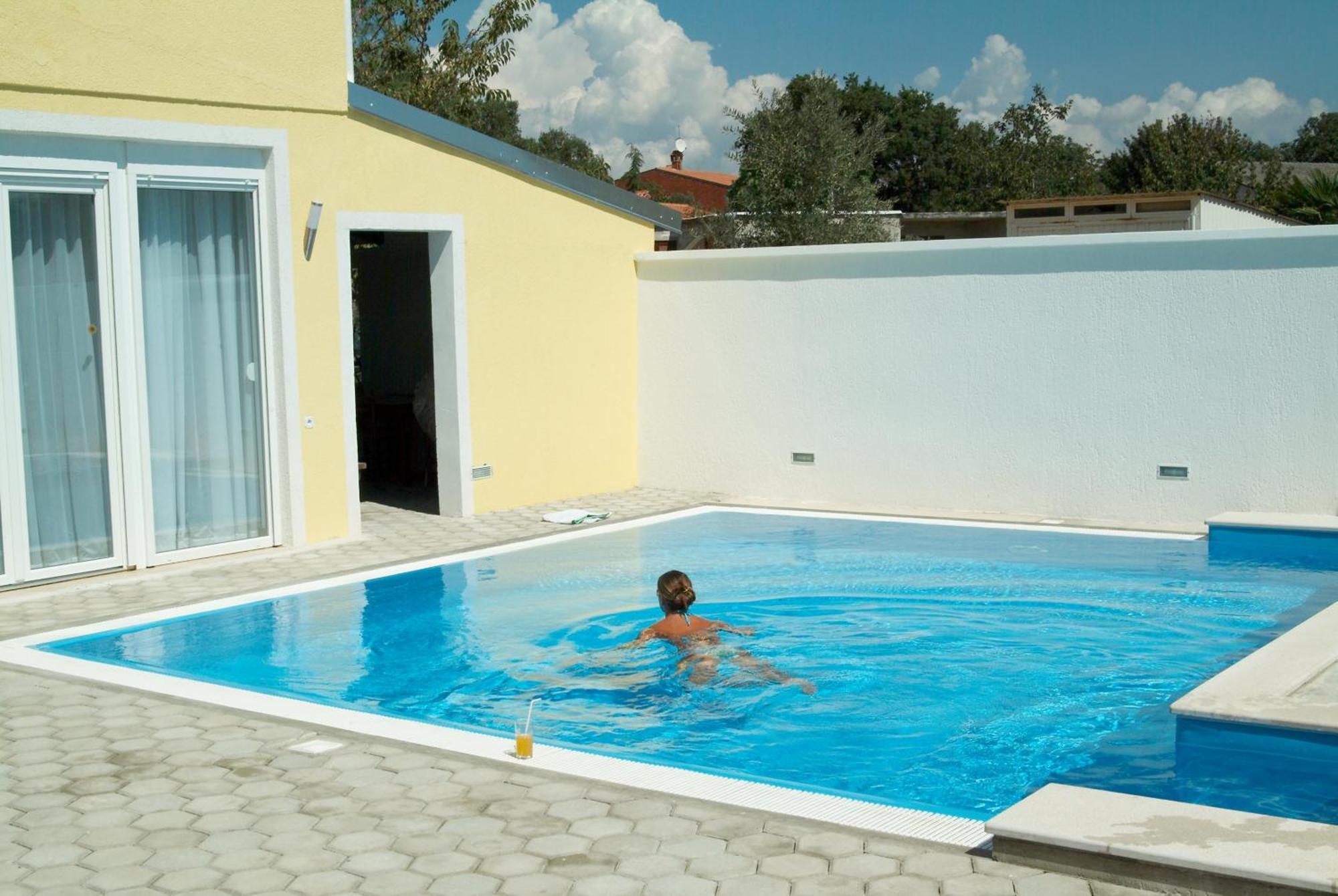 Rooms With A Swimming Pool Peroj, Fazana - 2235 Exteriér fotografie