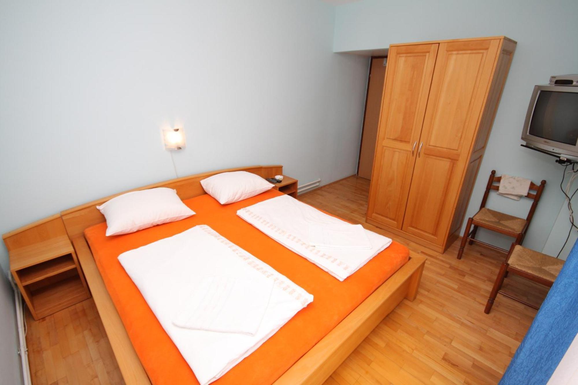 Rooms With A Swimming Pool Peroj, Fazana - 2235 Pokoj fotografie